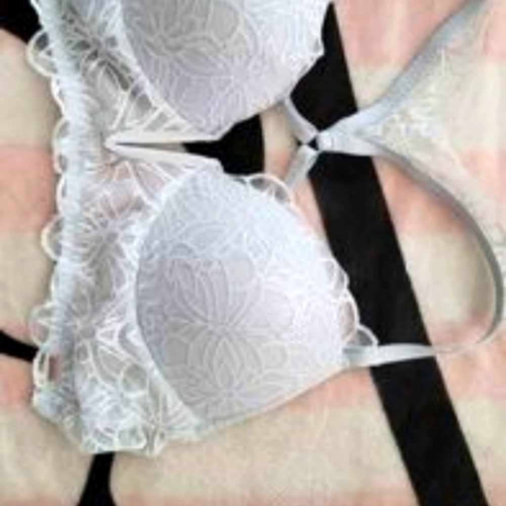 VICTORIA SECRET PUSHUP BRA